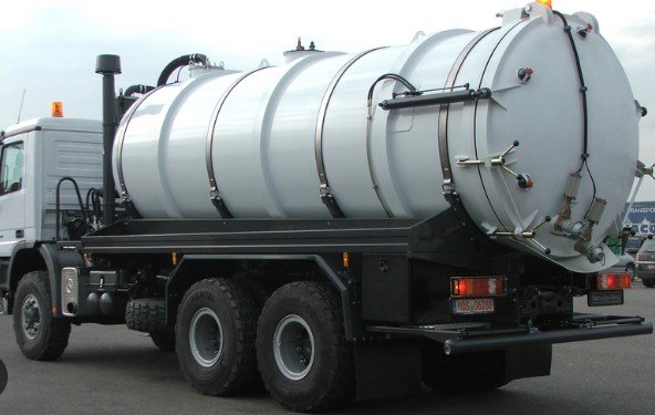 Vacuum Tanks